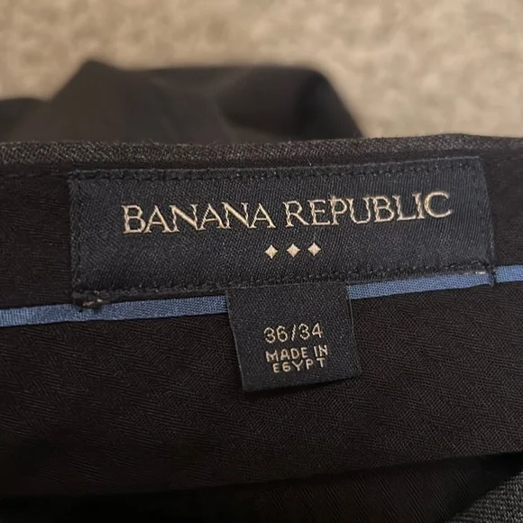 Banana Republic - Picture 1 of 4